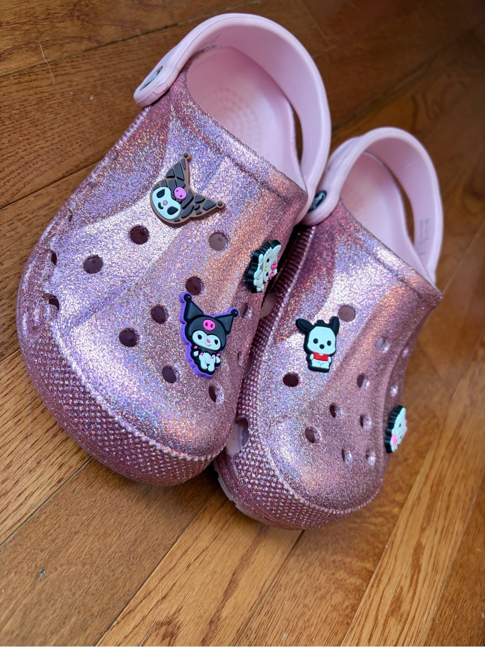 CROCS